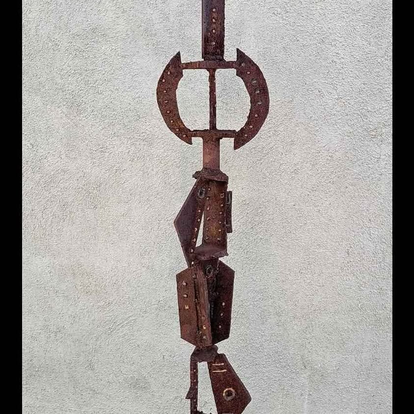 TOTEM made from thick steel plate SCULPTURE signed By ROBERT MOORE. Spectacular