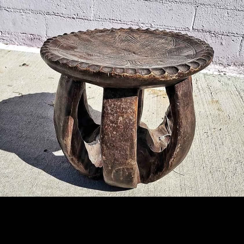 VINTAGE AFRICAN STOOL, Baga People Carved ONE PIECE OF WOOD STOOL.
