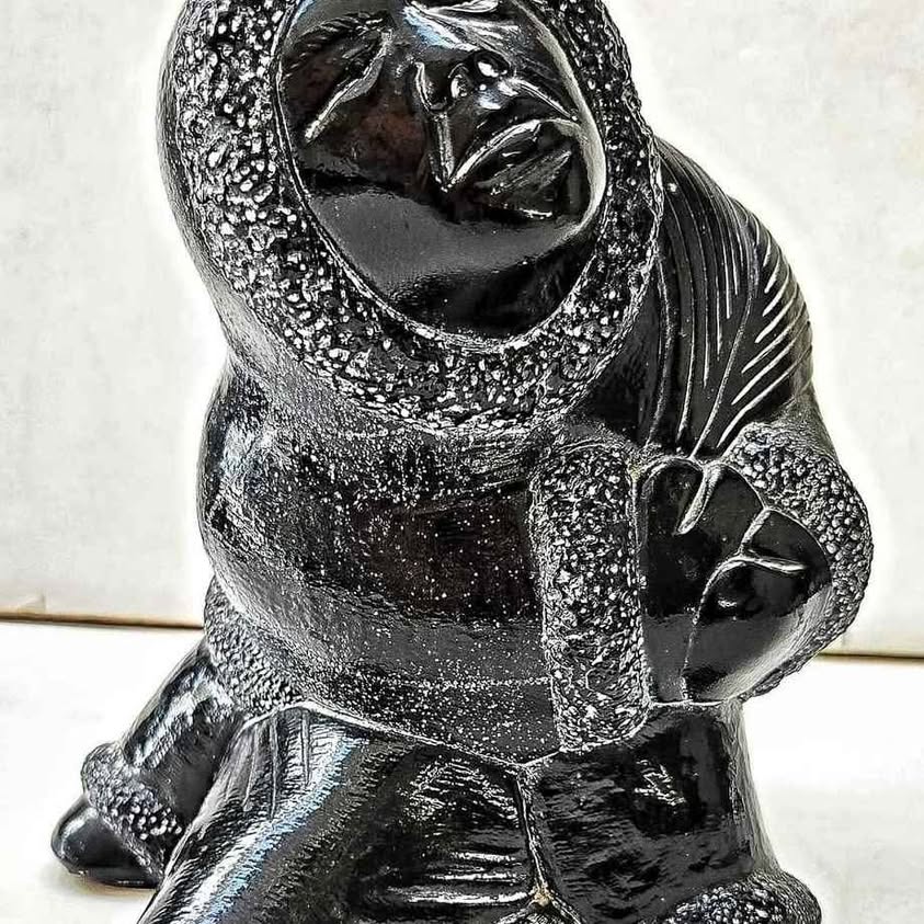 "THE HUNTER" Vintage Inuit Eskimo Soapstone Carving Fantastic Sculpture of Eskimo