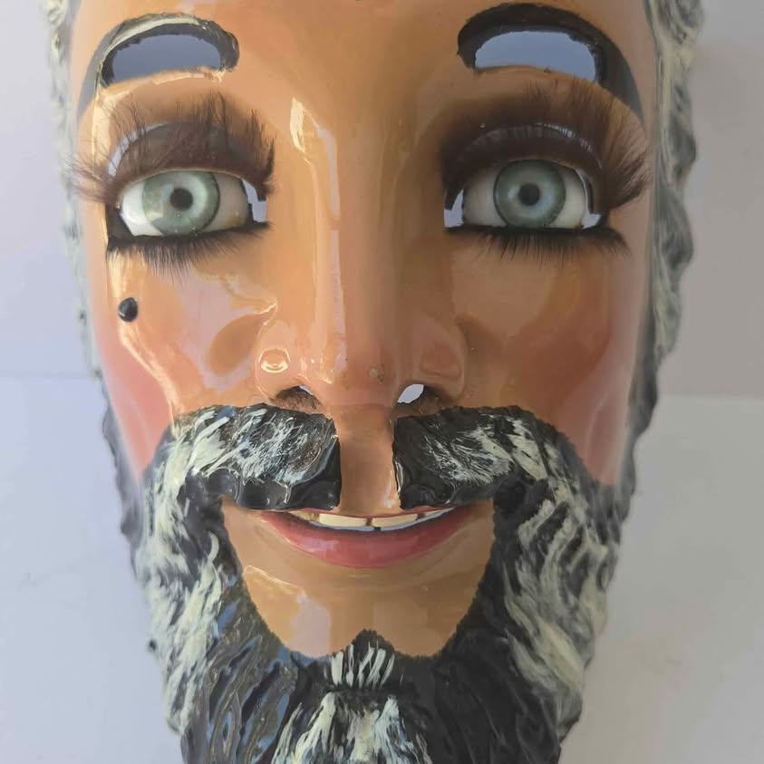 Catrin mask atributed to Pedro Amador Reyes Ju√°rez from the Tlatemp√°n Community in Tlaxcala, Mexico.