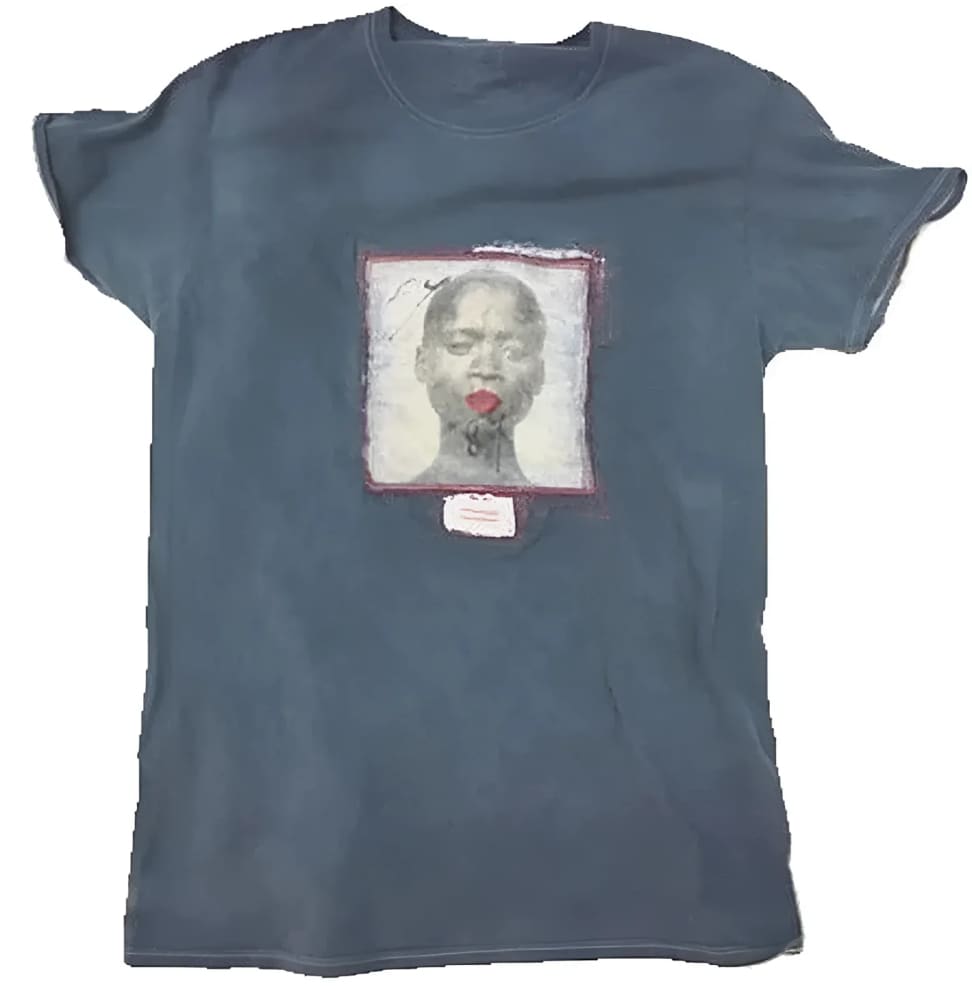 Blue t-shirt with a portrait.