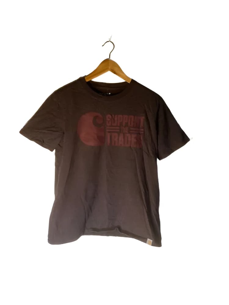 Brown short-sleeved t-shirt with a reddish graphic print.