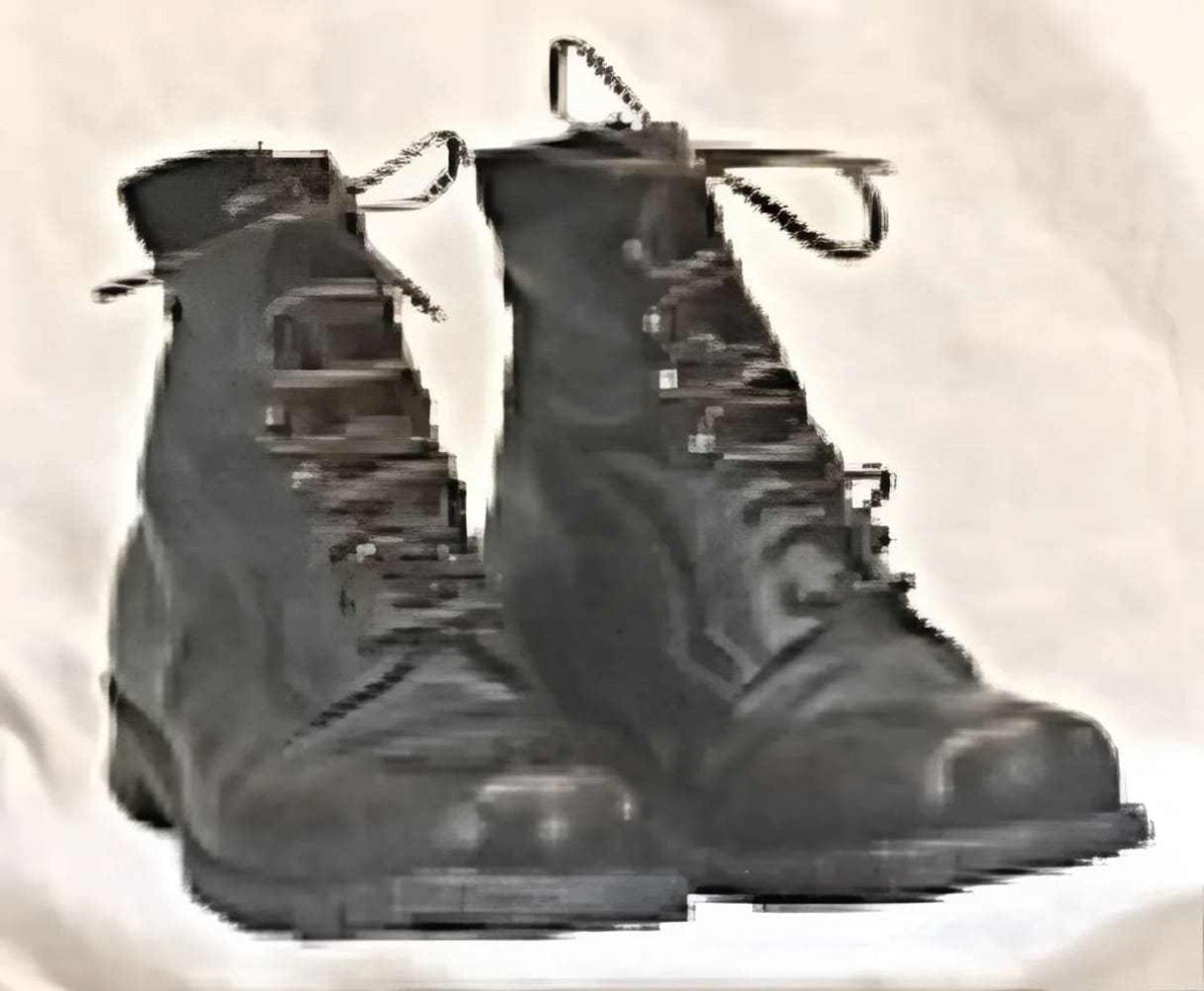 The Black Boots T-Shirt - Re - psychles Vintage Shop & Art Gallery