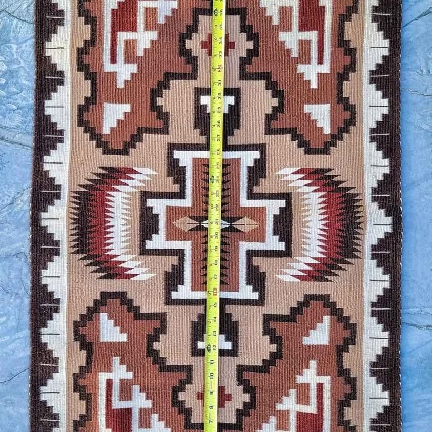 Award winner NAVAJO Textile artist Mary Magoosh creates this spectacular rug