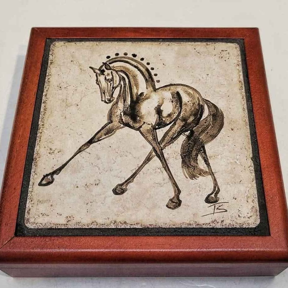 ELEGANT HAND CRAFTED NEW ITALIAN WOODEN BOX