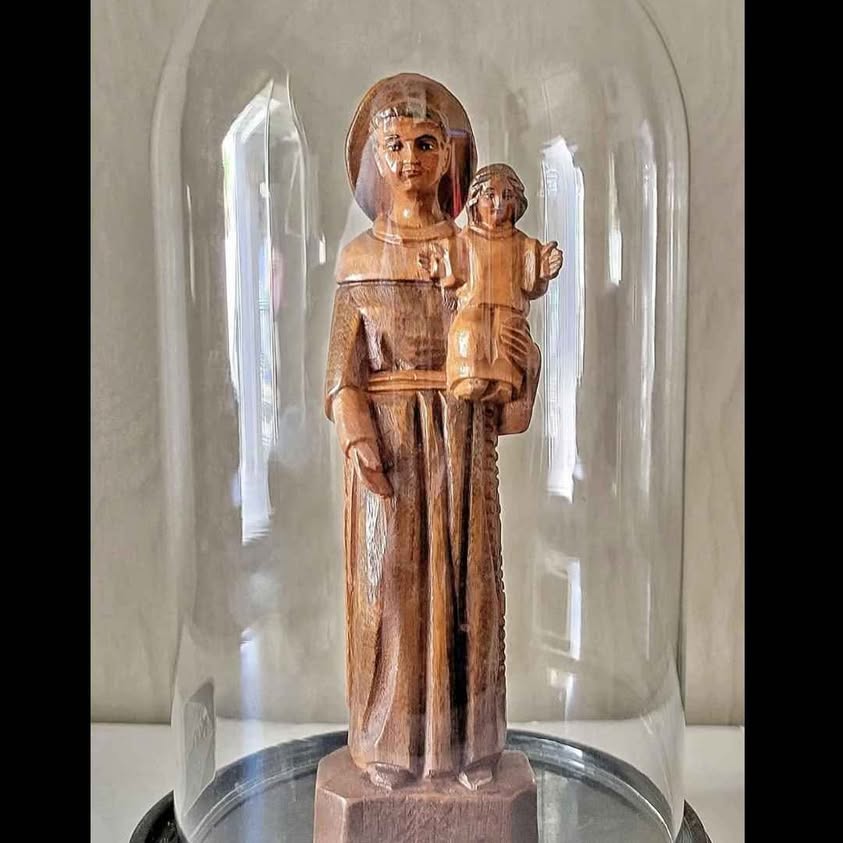 Antique SAINT ANTHONY HOLDING BABY JESUS,, STATUE. Mozambique.