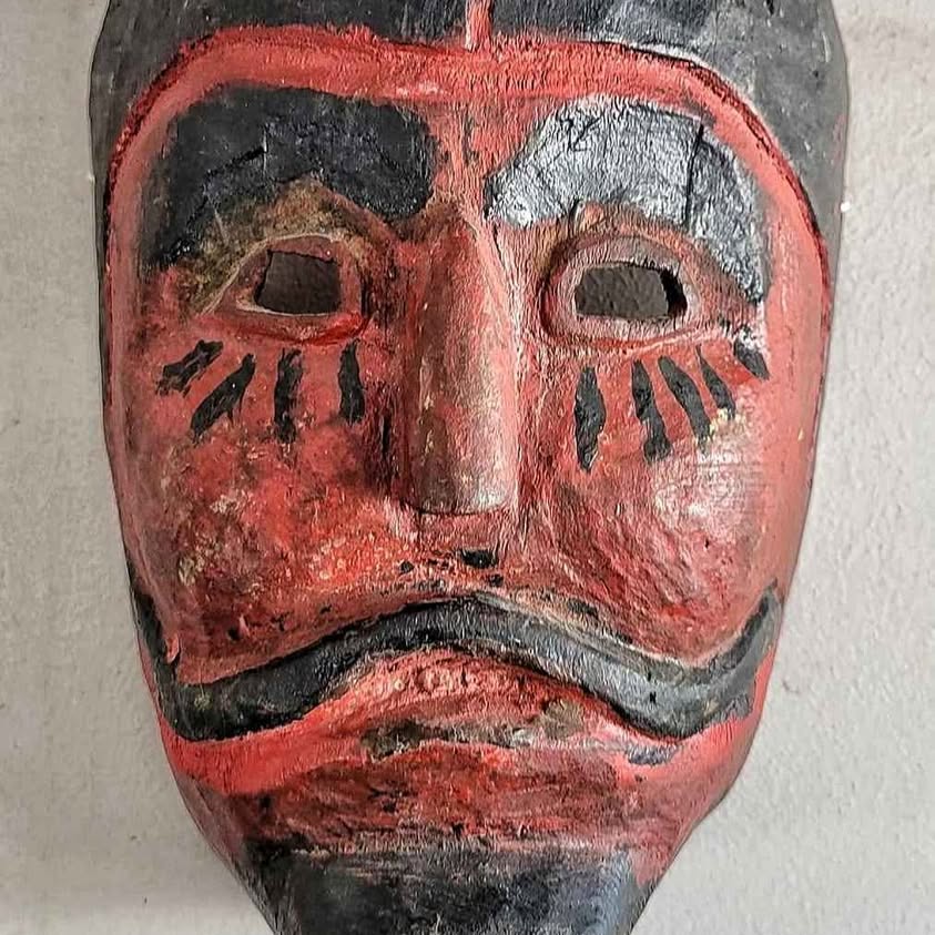 Genuine ANTIQUE DANCED MASK FROM GUATEMALA. HARD WOOD PATINA LEGENDARY SHAMAN AJITZ