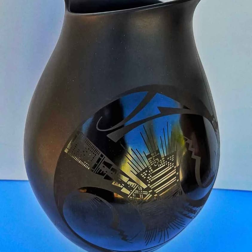 From the magical hands of LYDIA QUEZADA. Inexhaustible source of beautiful and spectacular pieces