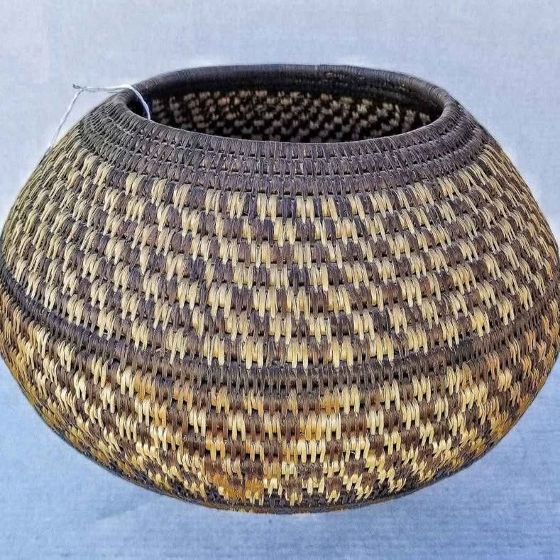 Wounaan & Embera Panama Rainforest Baskets Wounaan Brown, tan and white basket 1960's