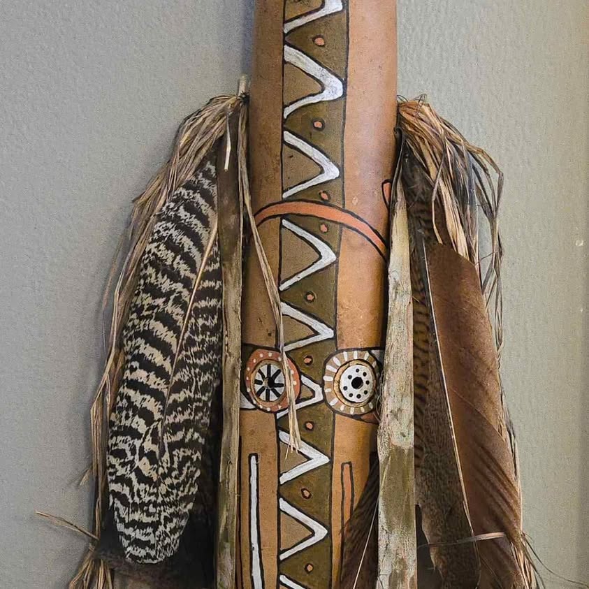 Elongued gourd hopi mask. Amazong native american work
