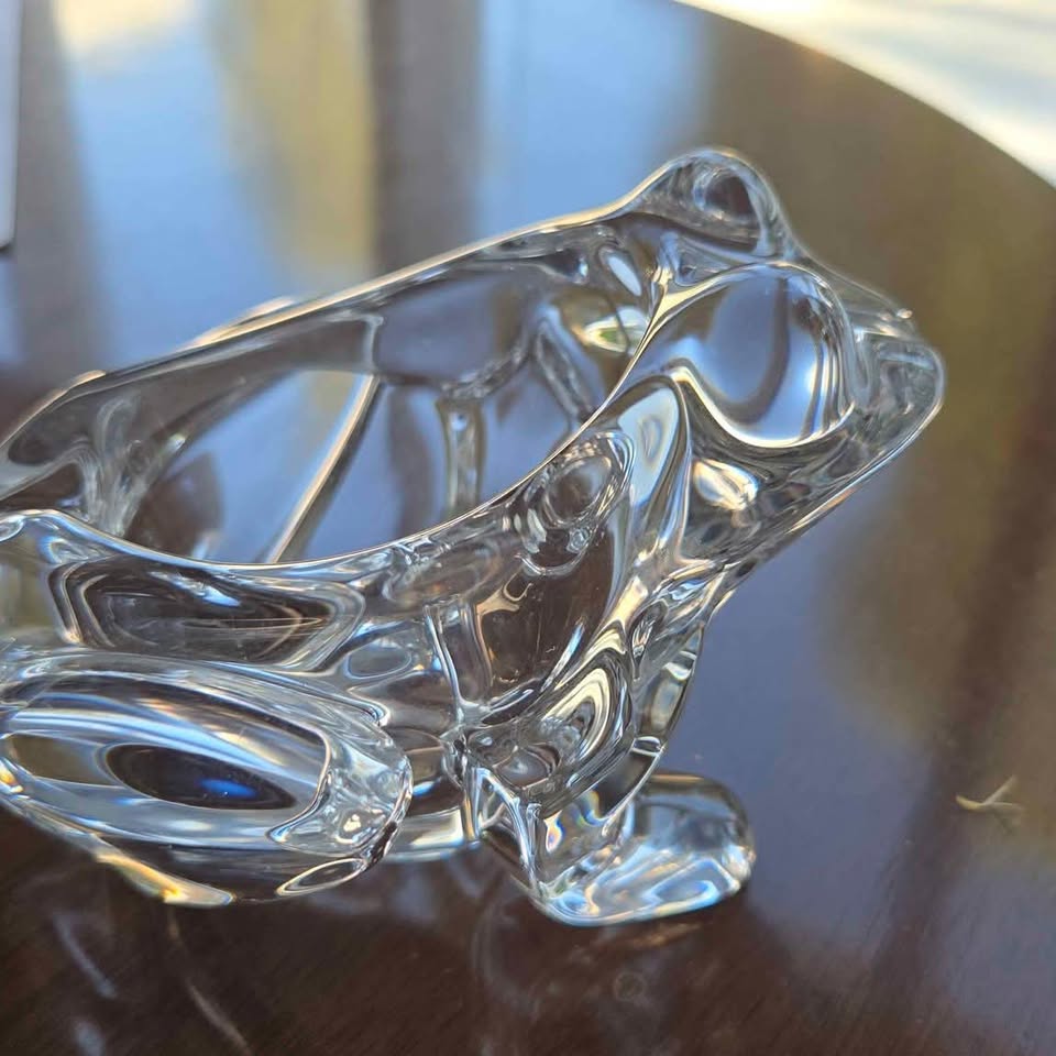 ART VANNES France Crystal Glass Frog PIPE HOLDER Cigar Ashtray Clear STICKERS