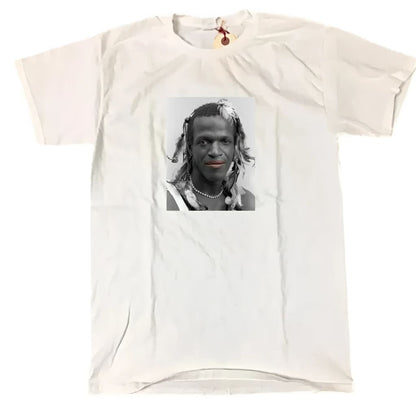 White t-shirt with a portrait.