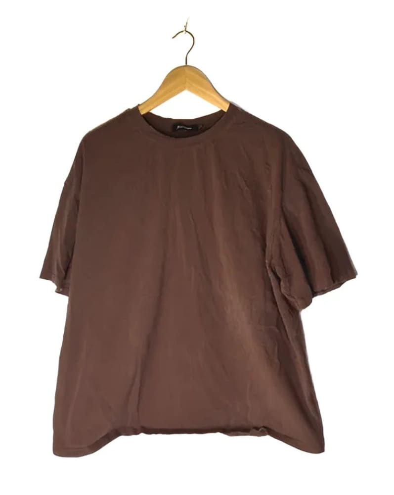 A brown short-sleeved crew-neck t-shirt.
